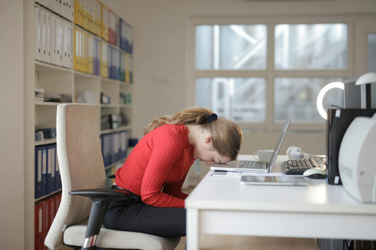 The Importance of Proper Sitting Position While Working at a Desk